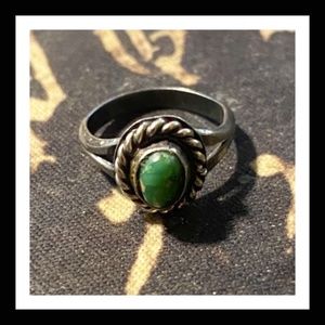 Delicate Vintage Green Jade and Silver pinky ring SZ 4